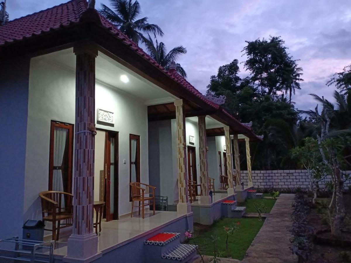 Santhi Guna Bungalow Toyapakeh Exteriér fotografie