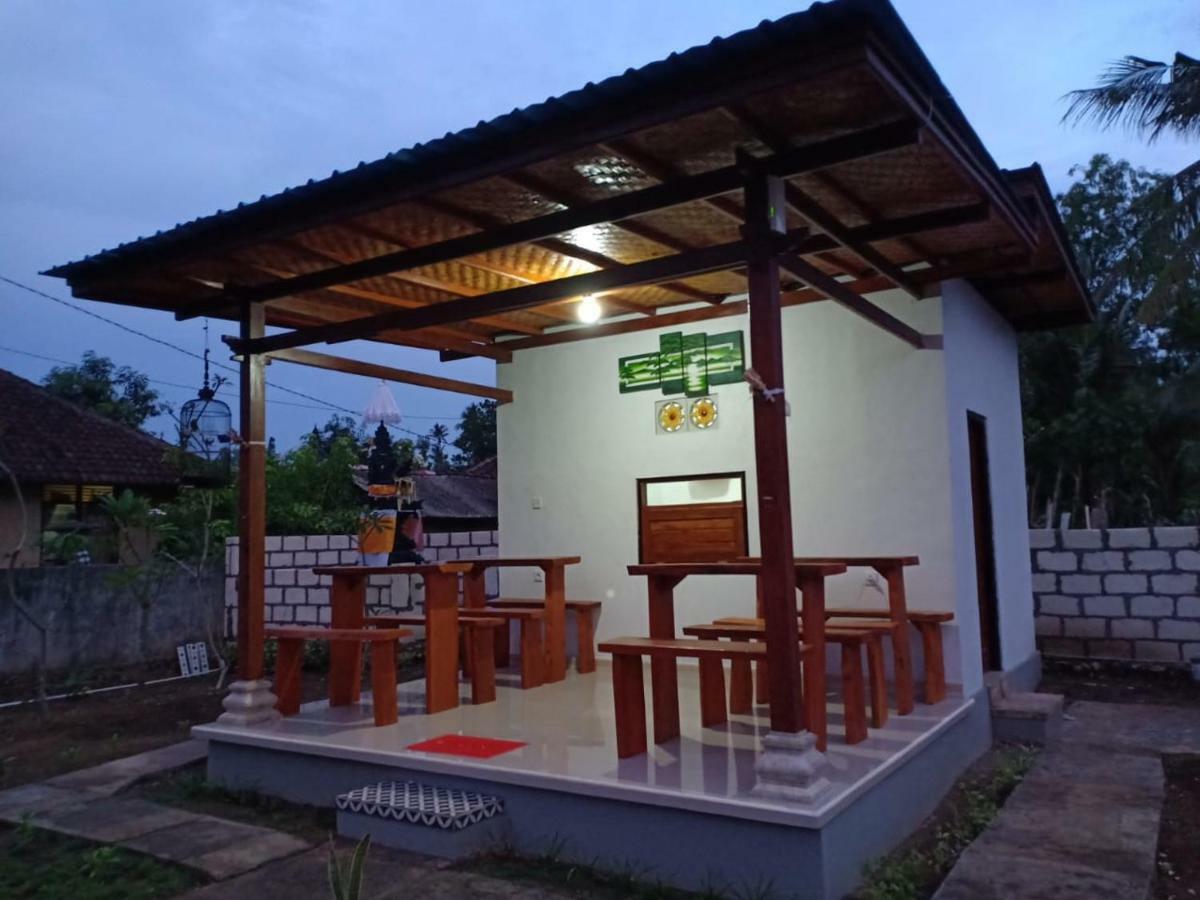 Santhi Guna Bungalow Toyapakeh Exteriér fotografie