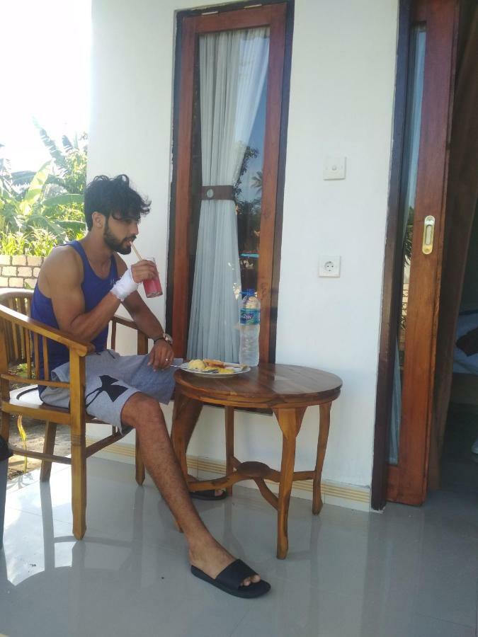 Santhi Guna Bungalow Toyapakeh Exteriér fotografie