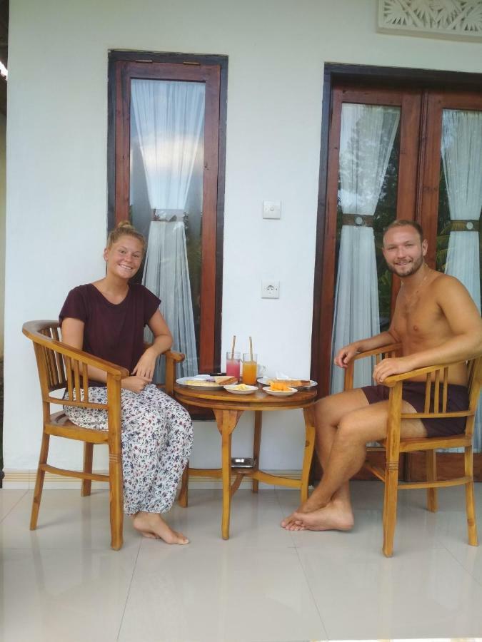 Santhi Guna Bungalow Toyapakeh Exteriér fotografie